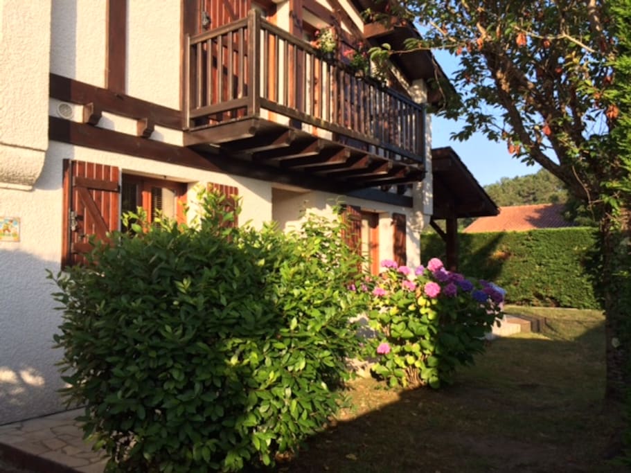 The house has 120smq in two floors, 500sqm garden with a pool, sundeck and a BBQ area.