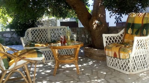 Successful Airbnb property: Apartment Vecchia Citta-151 footsteps to beach. in Rab