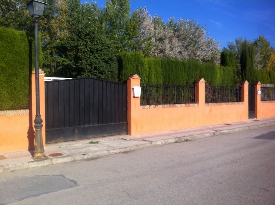 Ubicada en una zona muy tranquila y segura.