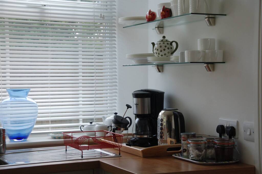 Kitchen with tea & coffee supplied
