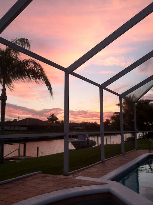 BEAUTIFUL SUNSETS EVERY DAY