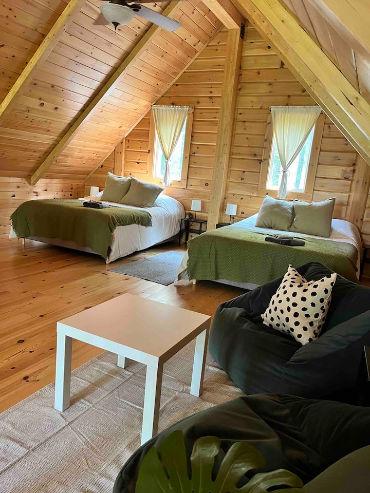 เตียงควีนไซส์บนชั้นลอย 