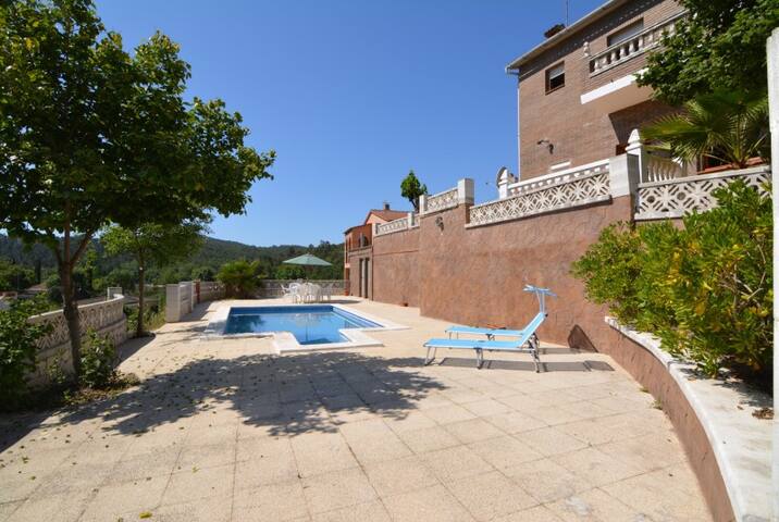 Club Villamar – Poppy gallery image 2