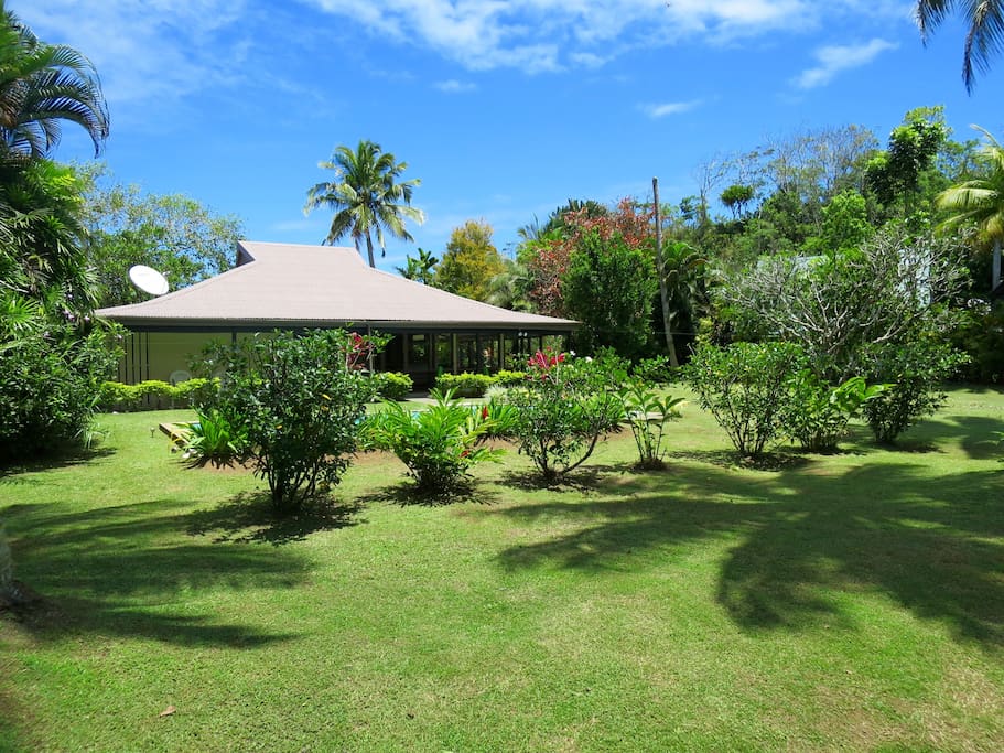 Large Half-Acre Private Tropical Garden