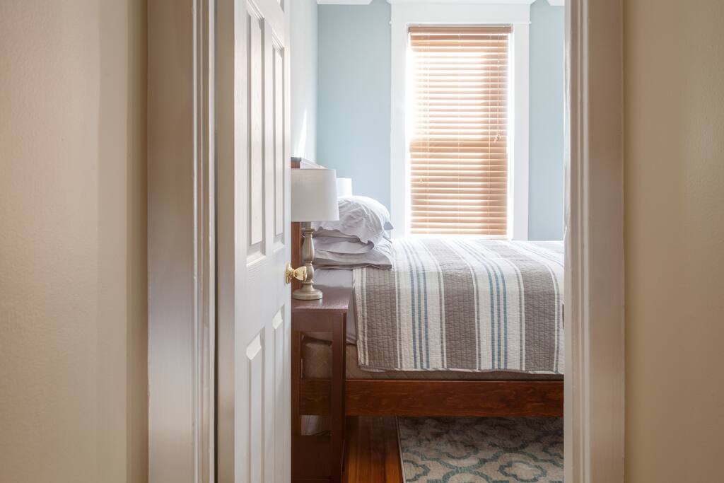 Guest bedroom