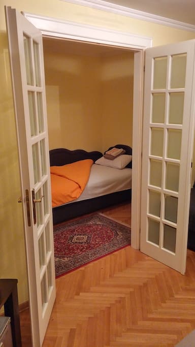 Bedroom 2, single bed