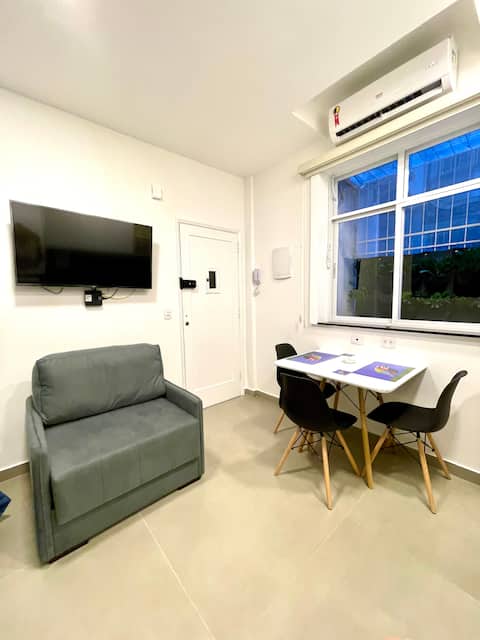 Top Airbnb: Studio by the sea in Leblon - Beach block in Leblon