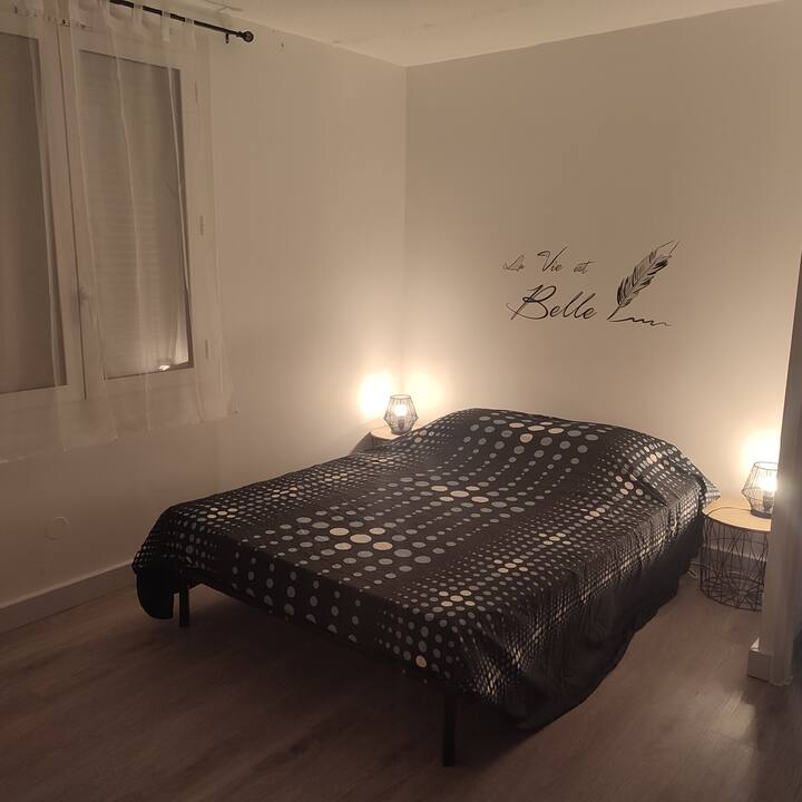 საძინებელი 1