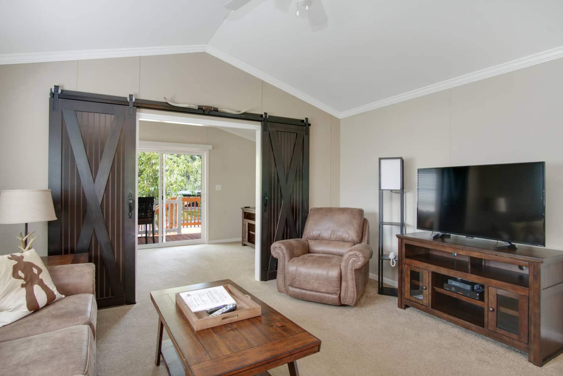7 - Country Cottage 2bed/1bath - Unit 9