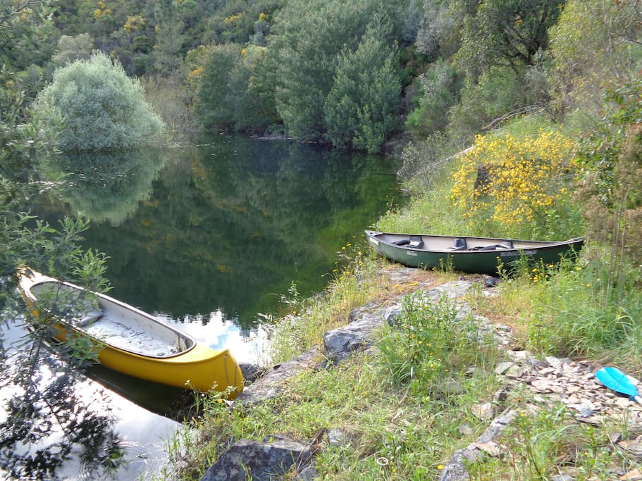 2 canoés sont à disposition
