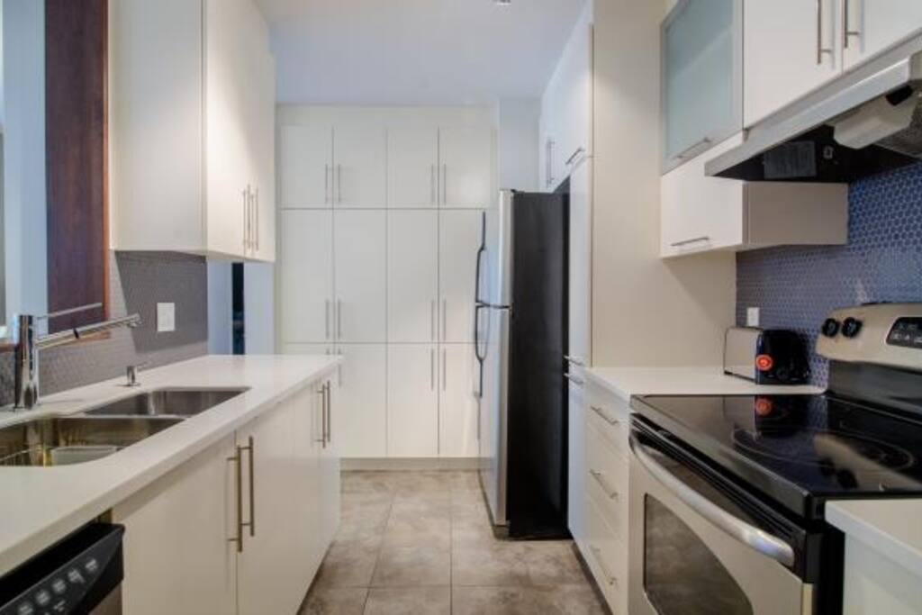 Kitchen well equipped