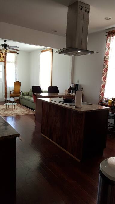 Kitchen - Livingroom