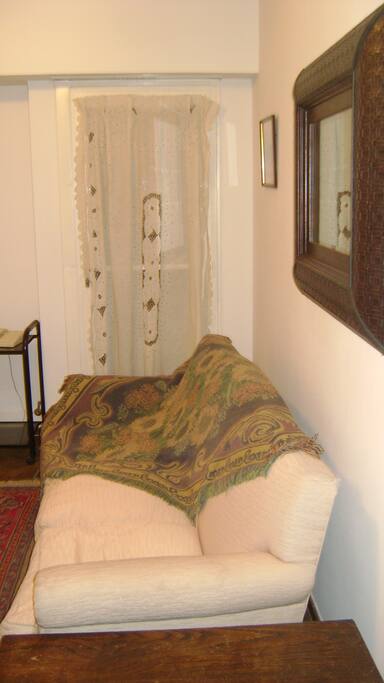 sillon de tres cuerpos en el living