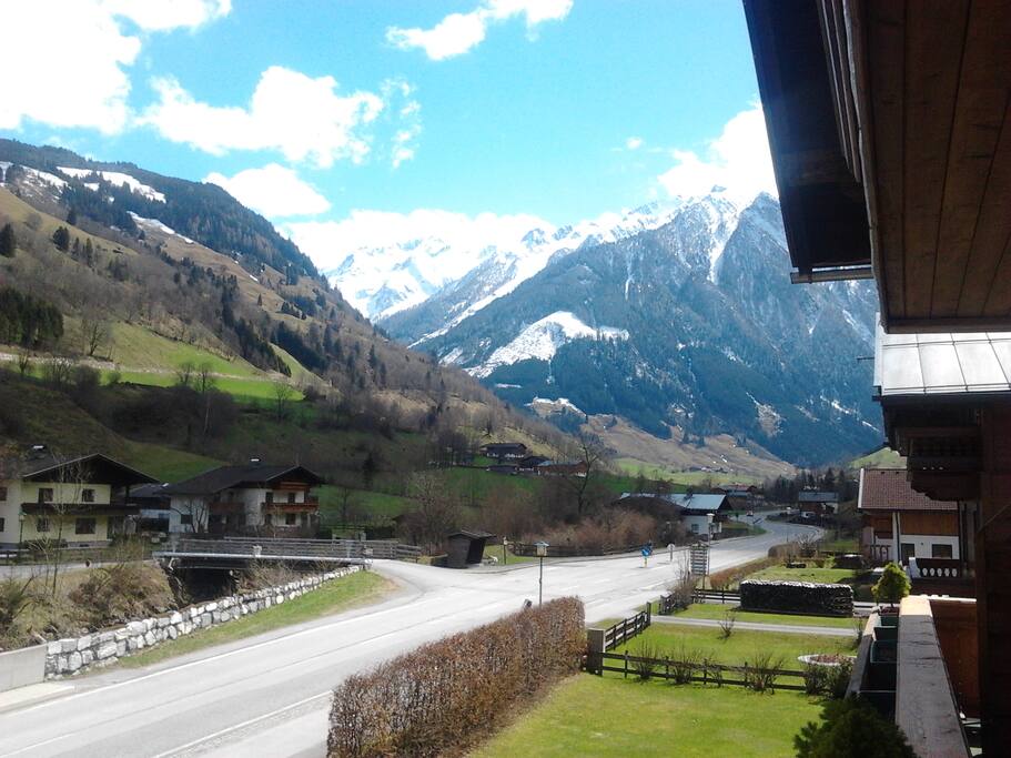 View (Spring)