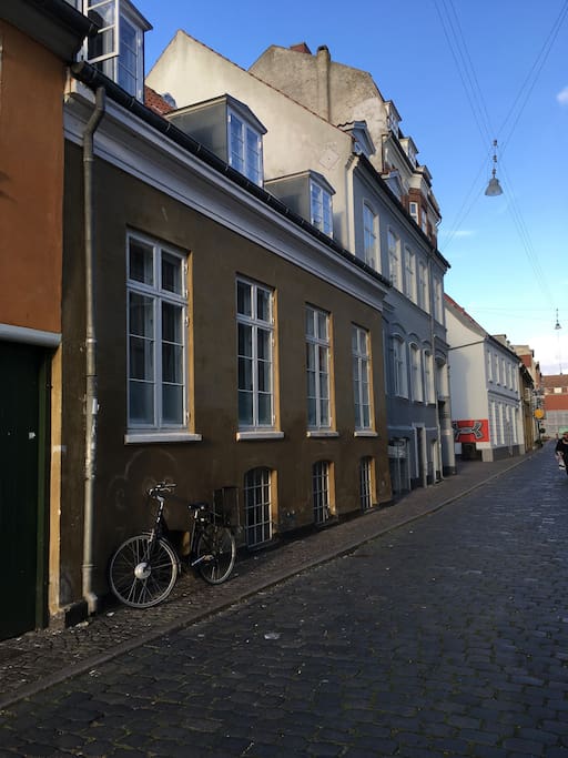 Apartment from the street