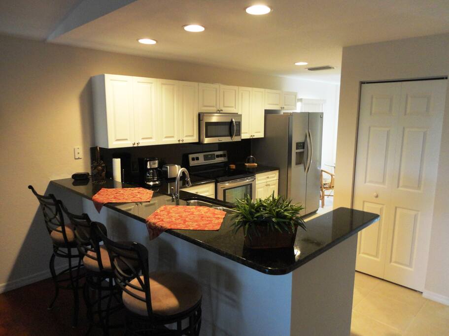 Kitchen/Bar