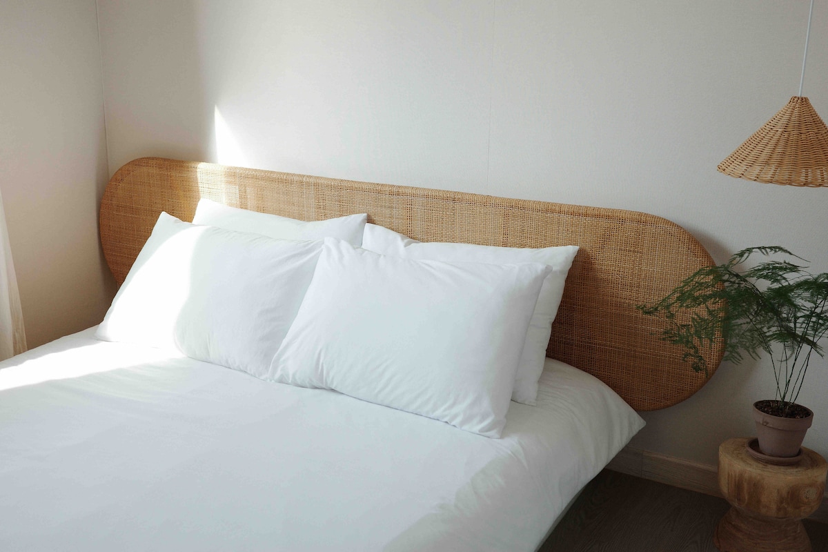 Cama baja tamaño queen