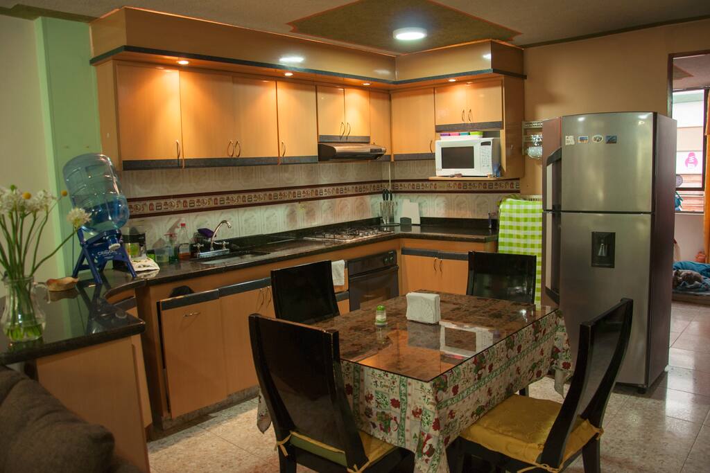 Cocina y comedor
