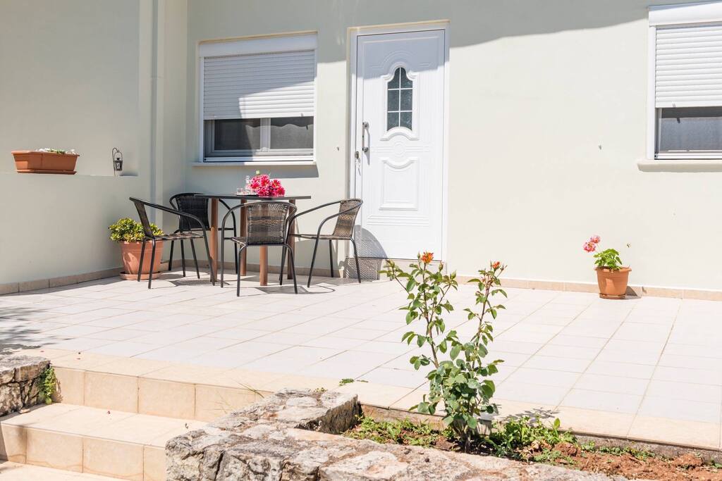 External view - Εξωτερική όψη