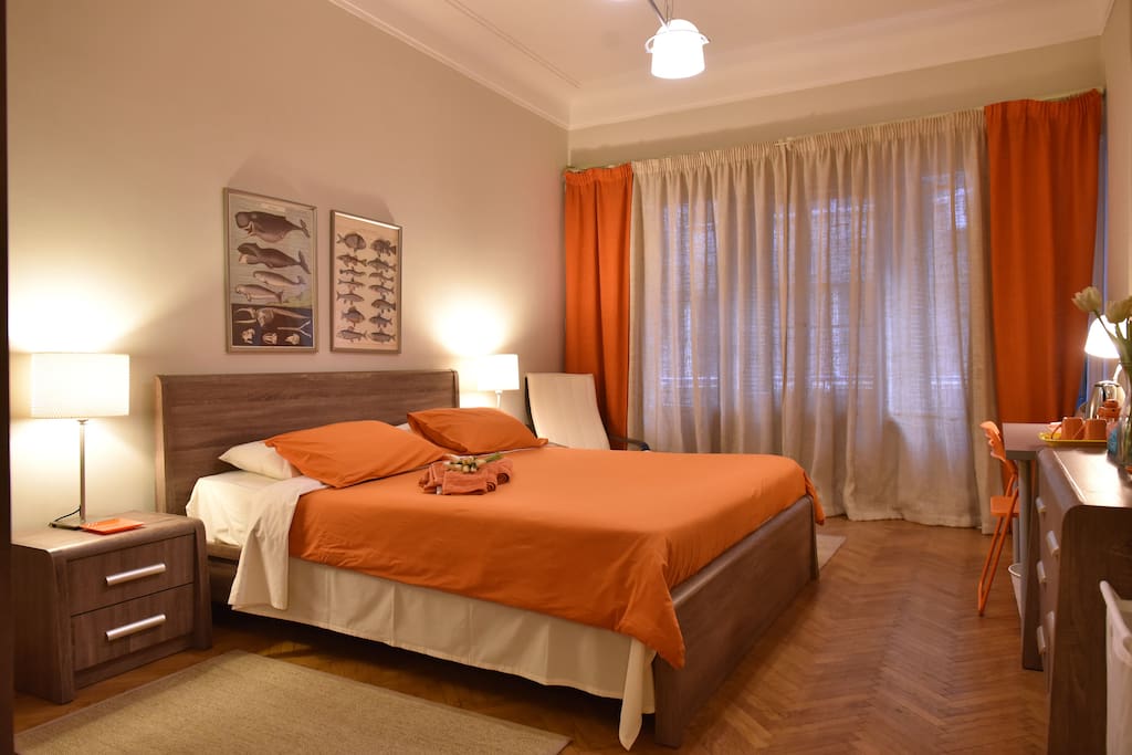 Orange room #1