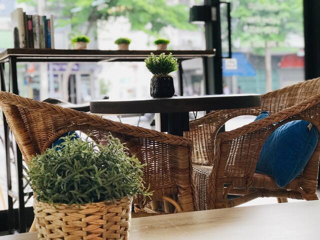 Private Whole House- for Big Group next to MRT! gallery image 4