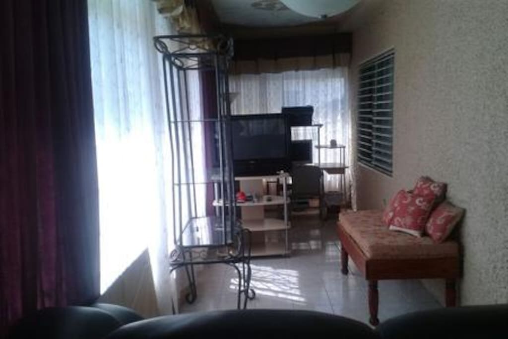 3bedroom tv room