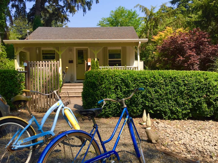 Gearhart Beach Dream Cottage. CUTE! Cottages for Rent in Gearhart
