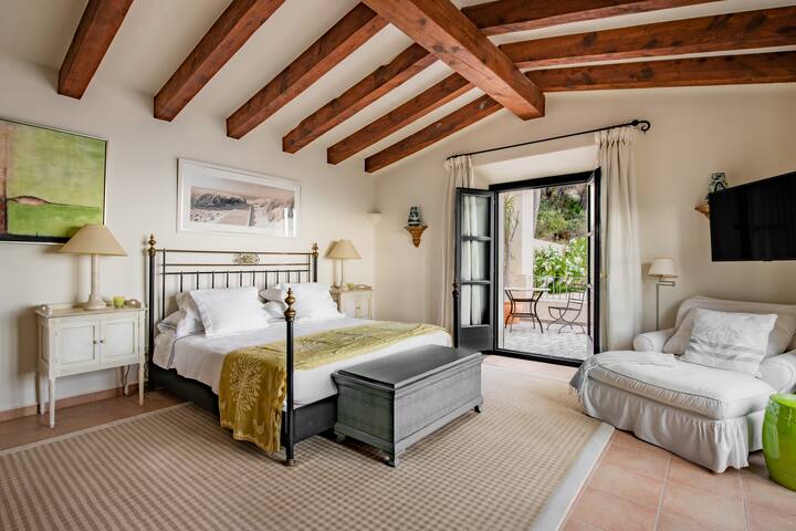 Fabulous views at Cala Llamp with Guest house gallery image 3