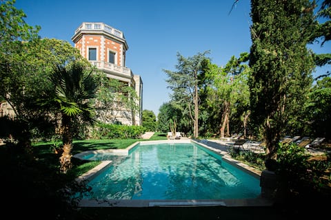 Top Airbnb: Villa Rosa Resort - Luxury Apartment 1 in Conversano