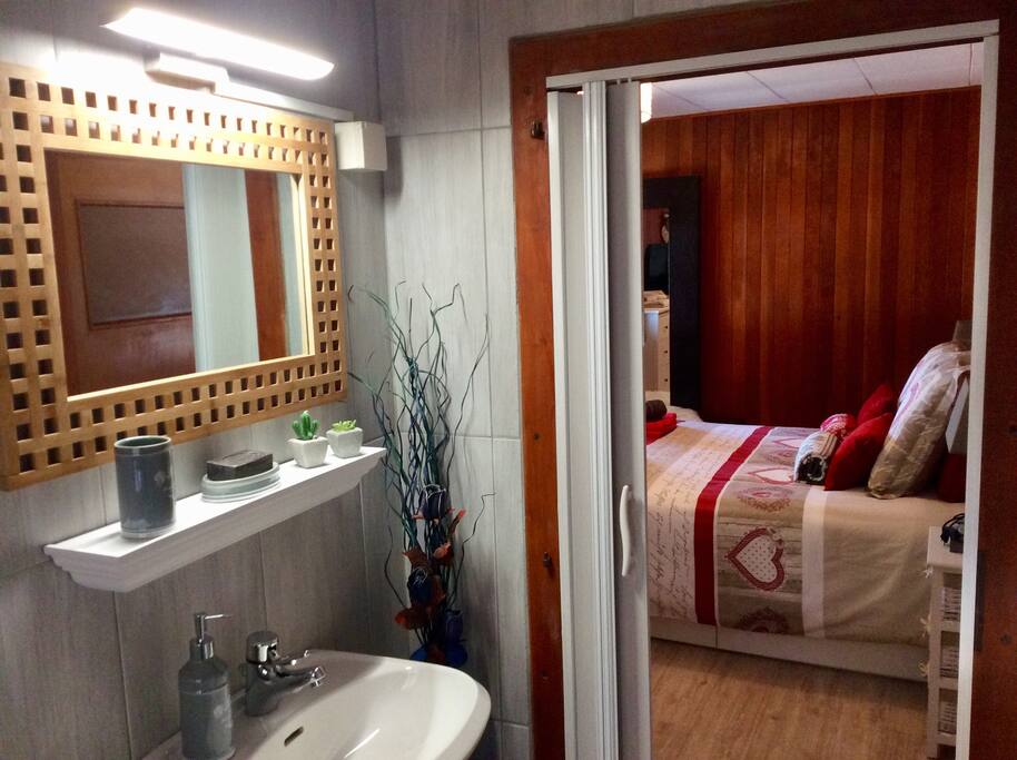 Chambre Tour D'Aï - Salle de bain privée