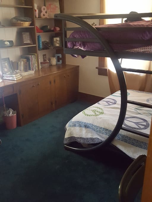 Bedroom 2- Full sized bunk beds