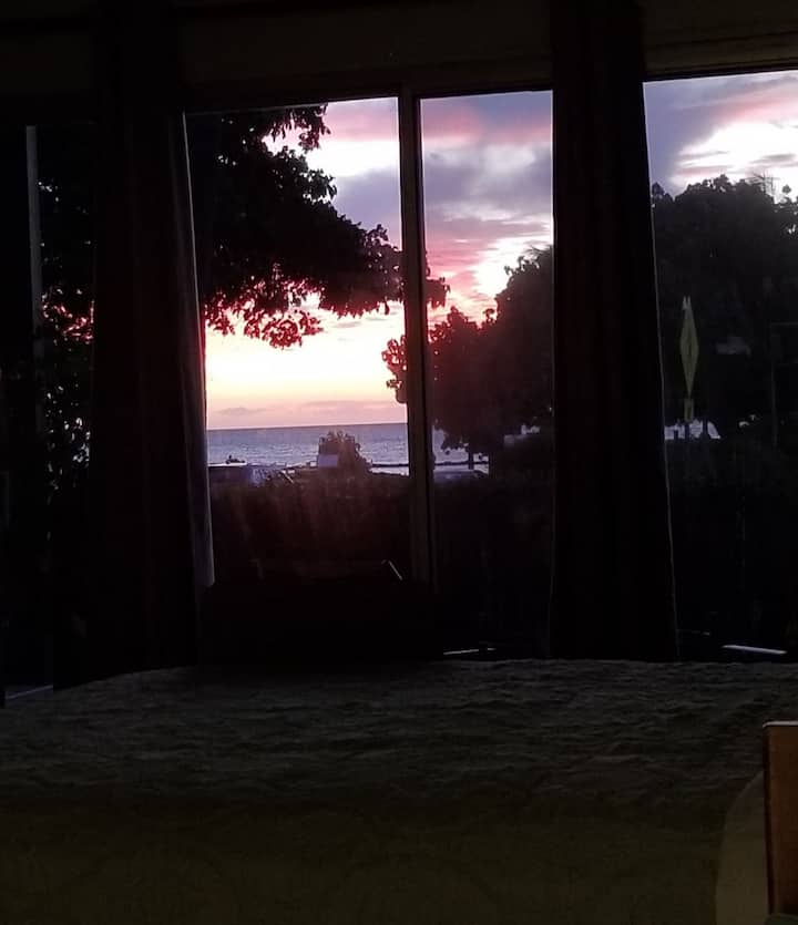 从床上欣赏美景。没有过滤器。