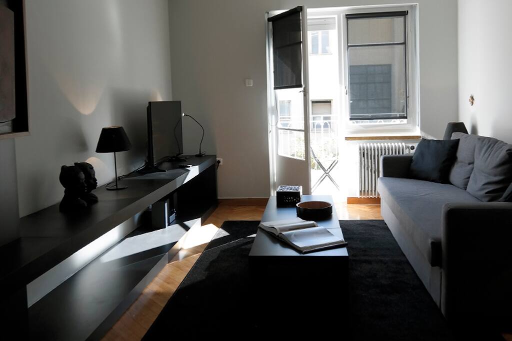 living room - sofa/bed