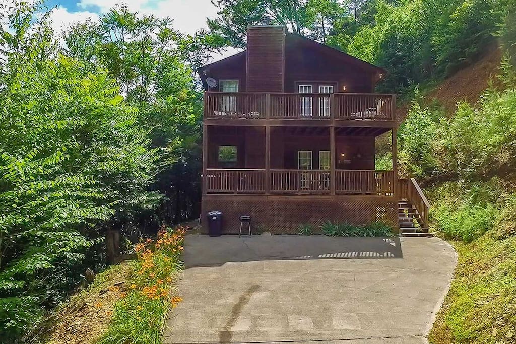 View of front of cabin