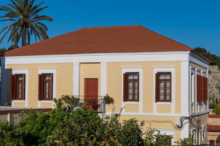 Estia Entire Property gallery image 4