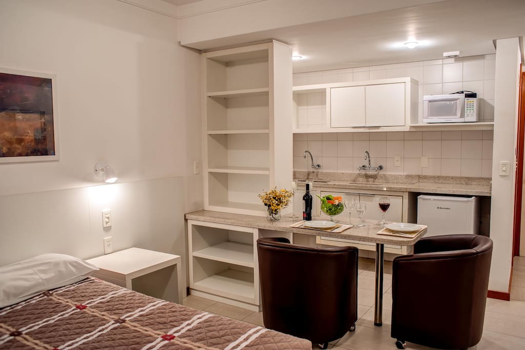 Apartamento estudio casal de frente.
Reservas com cama de casal mediante a consulta.