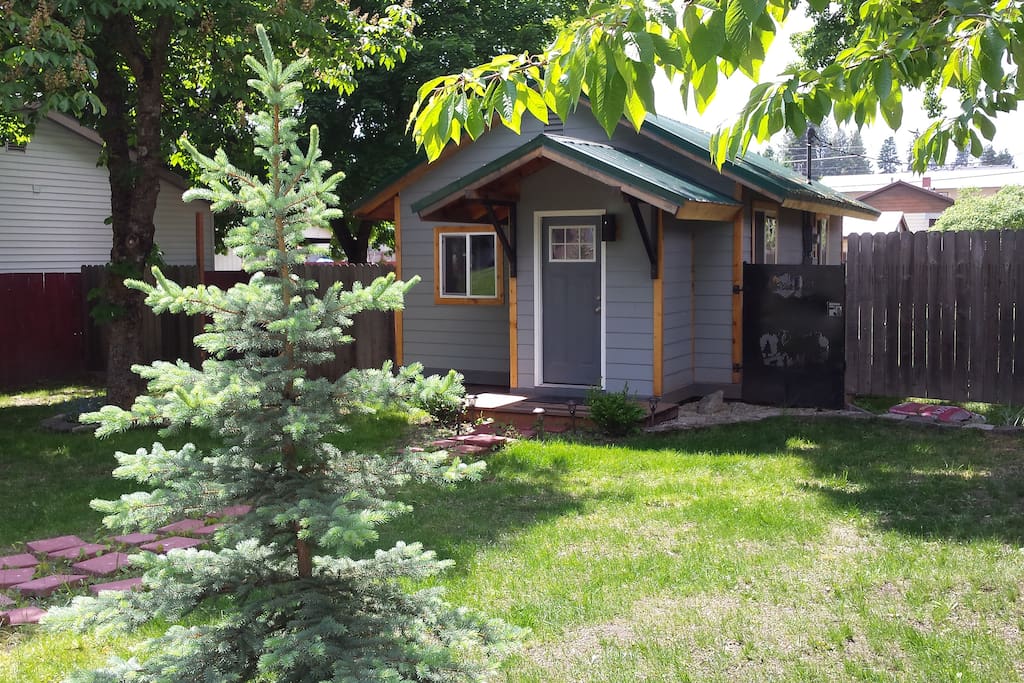 Midtown Octopus Tiny House Tiny houses for Rent in Coeur d'Alene