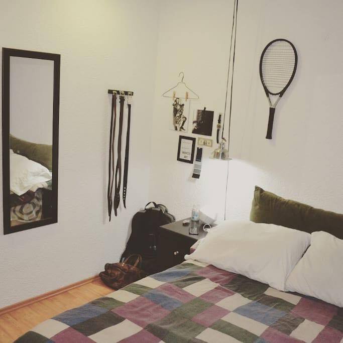 Increíble habitación ubicada en una de las zonas más exclusivas de la CDMX a 5 min del Angel de la Independecia y a 7 min de Condesa y Roma