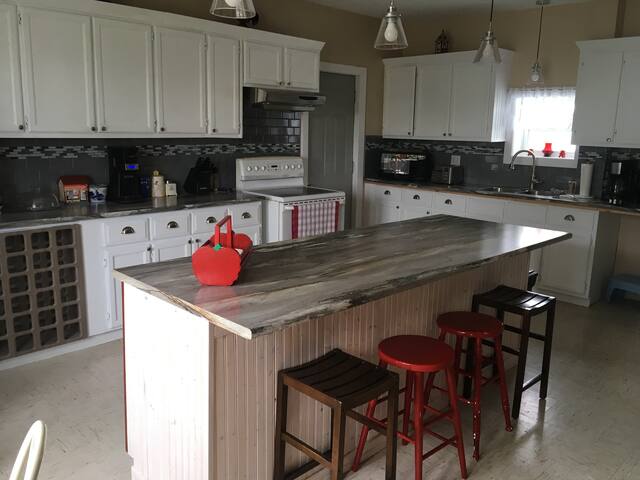 Bay Breeze House gallery image 5