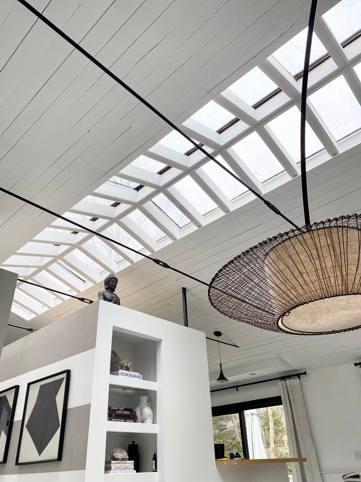 Top Airbnb: Designer 4-bedroom home w/ pool in Sag Harbor in Noyack