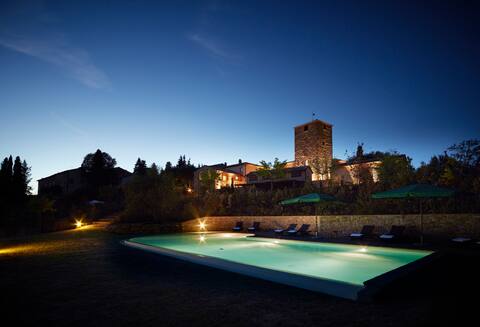 Sleeps 37 Gorgeous Villa, Pool. TheBest4weddings !