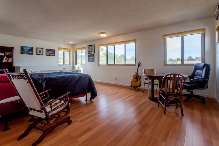 Spacious Slo Studio: AirBnB Dream