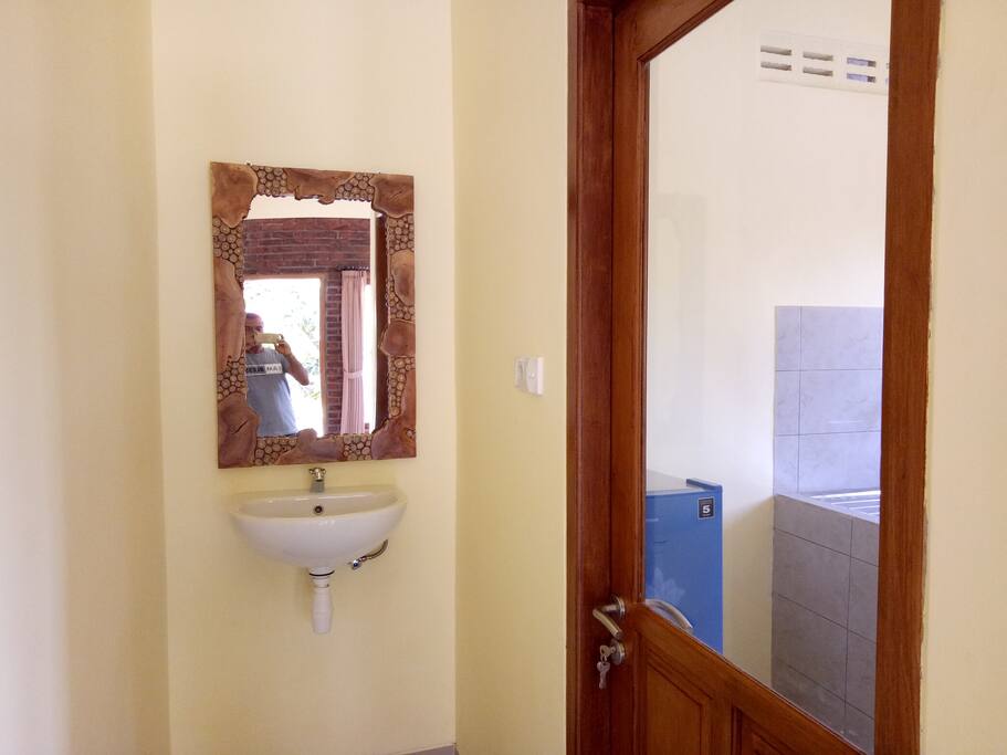 Pintu dapur