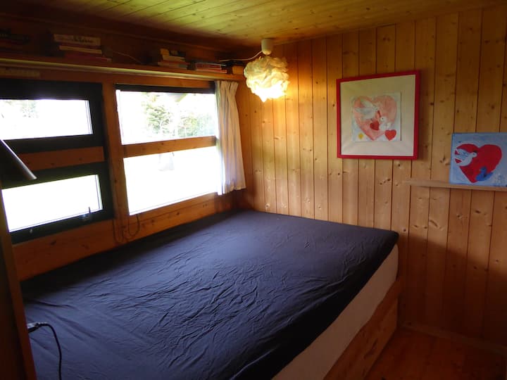 Spálňa 1 (posteľ 140 x 200 cm)