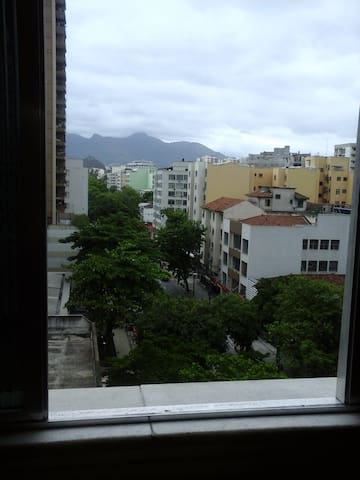 kitinete na Praça da Bandeira. Perto de tudo!