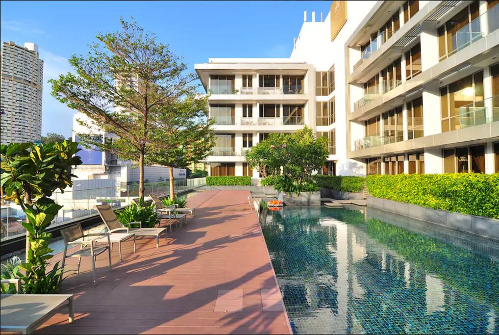Great rooftop pool and place to relax.
