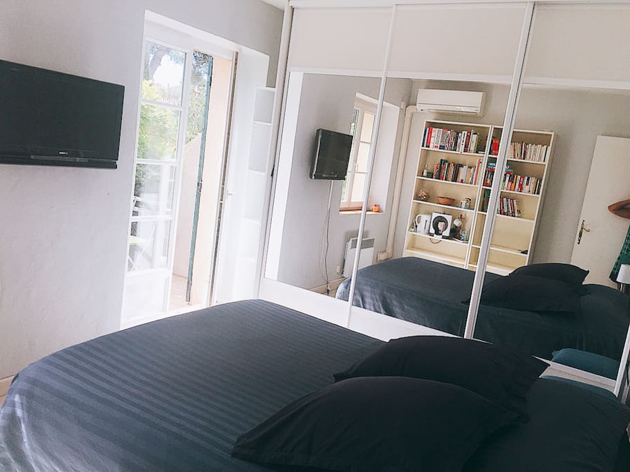 Chambre privée avec balcon