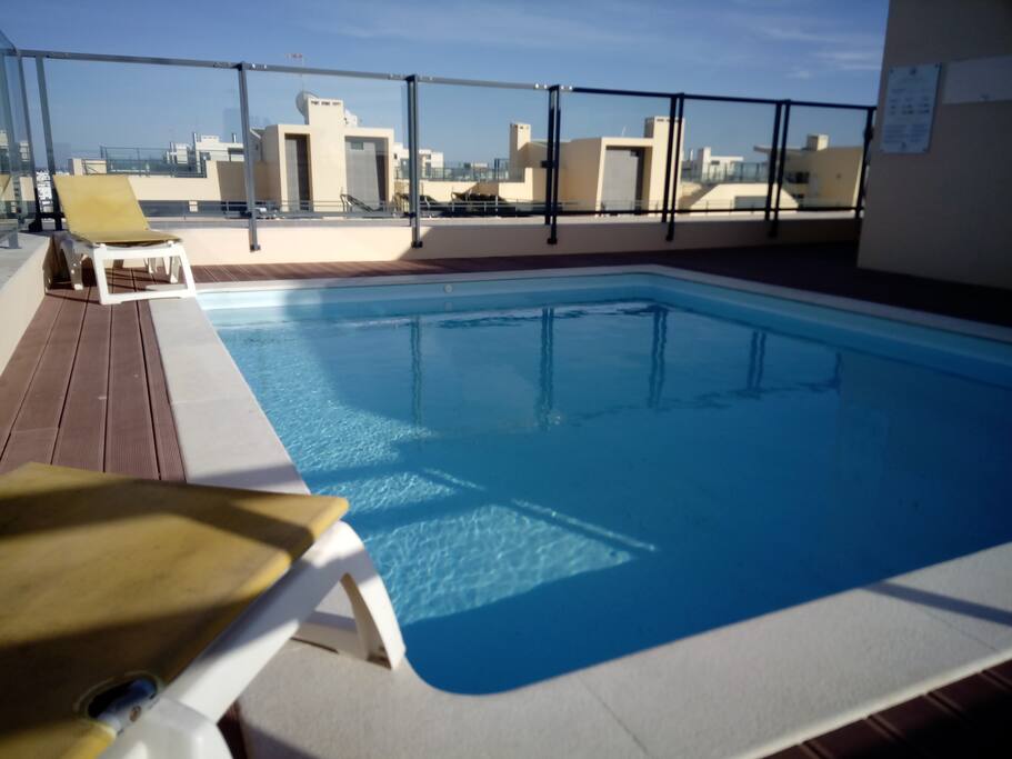 Por-do-sol na Piscina