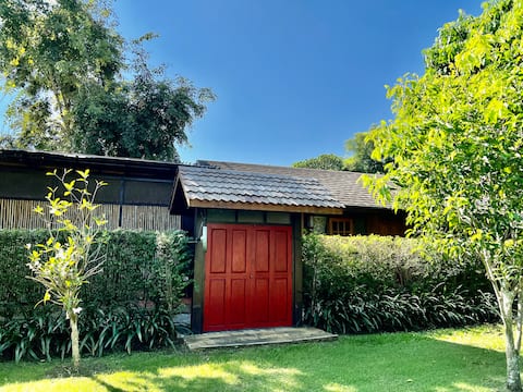 84 Y’s Thai style house /garden/pool