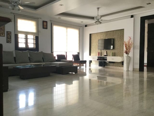 Luxury Super Delux at Dwarka, New Delhi, Near IGIA